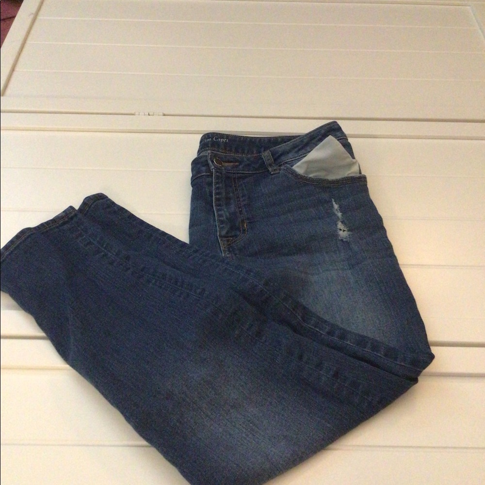 Apt 9 Capri pants size 14
